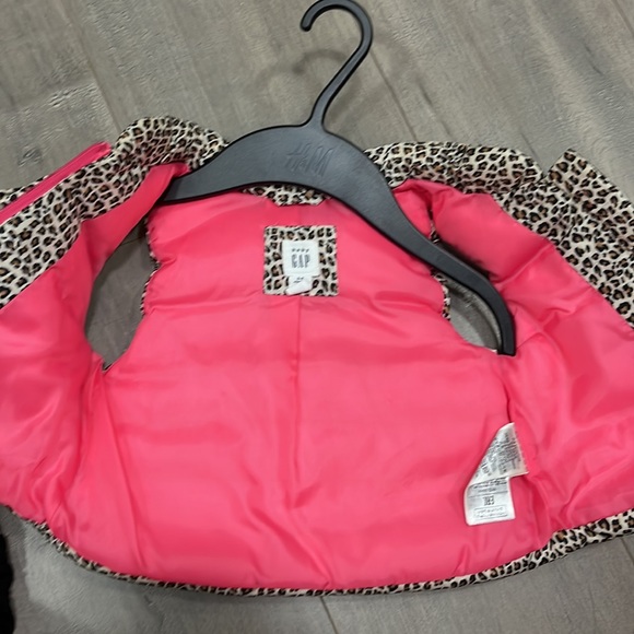 Vest - Picture 2 of 4